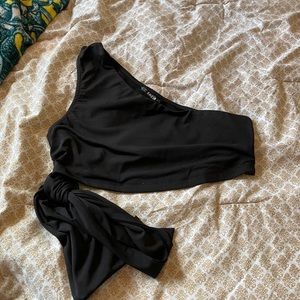 Cutout One Shoulder Crop